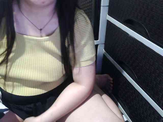 Cassiee webcam