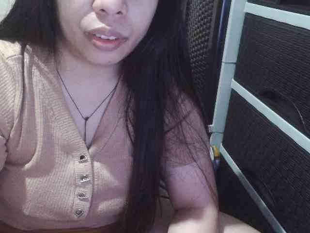 Cassiee webcam