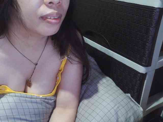 Cassiee webcam