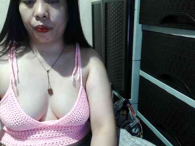 Cassiee webcam