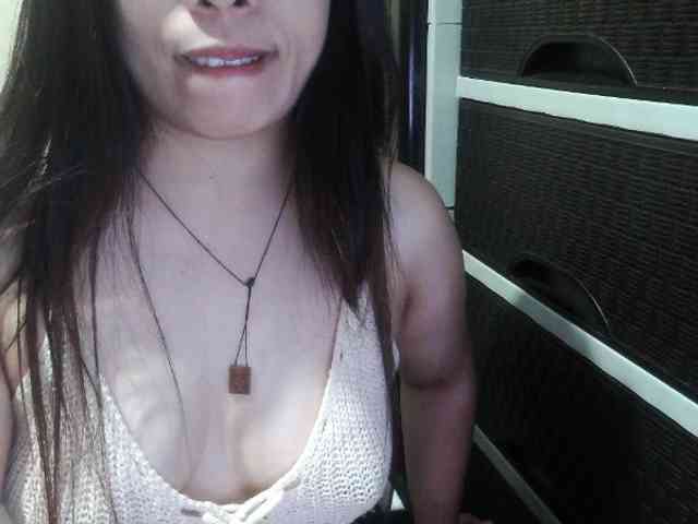 Cassiee webcam