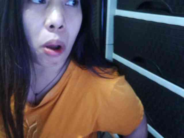 Cassiee webcam