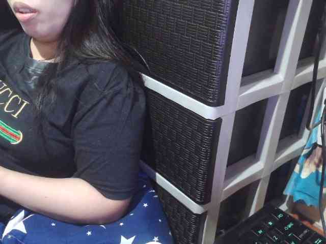 Cassiee webcam