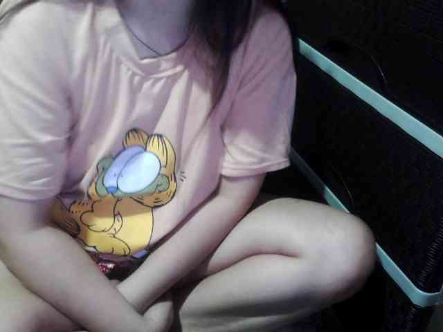 Cassiee webcam