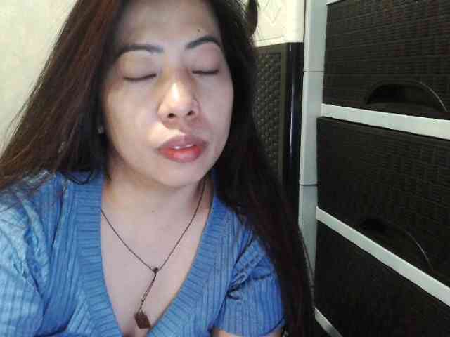 Cassiee webcam