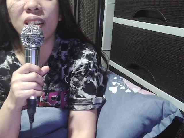 Kazzandra webcam