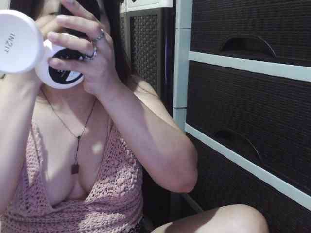 Cassiee webcam