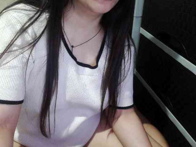 Cassiee webcam
