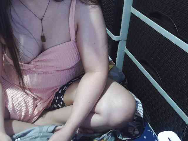 Cassiee webcam