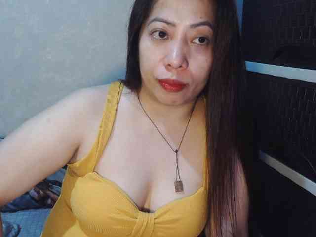 Cassiee webcam