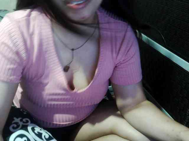 Cassiee webcam