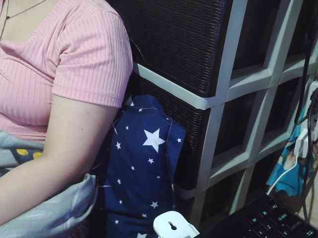 Cassiee webcam