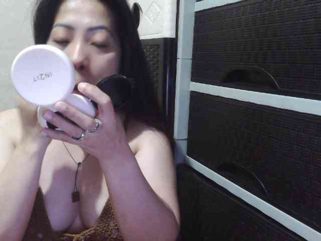 Cassiee webcam