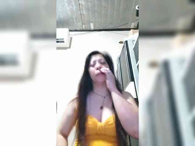 Cassiee webcam