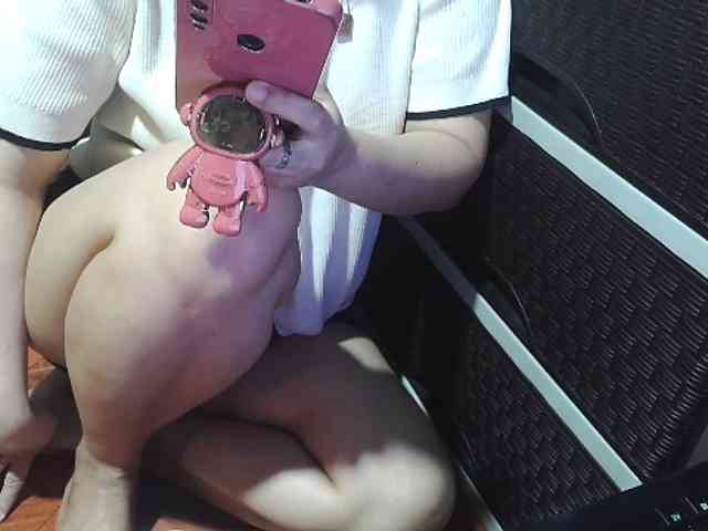 Cassiee webcam