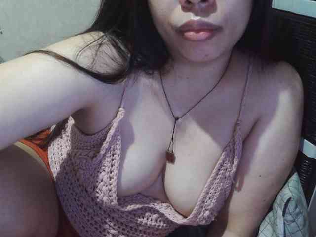 Cassiee webcam