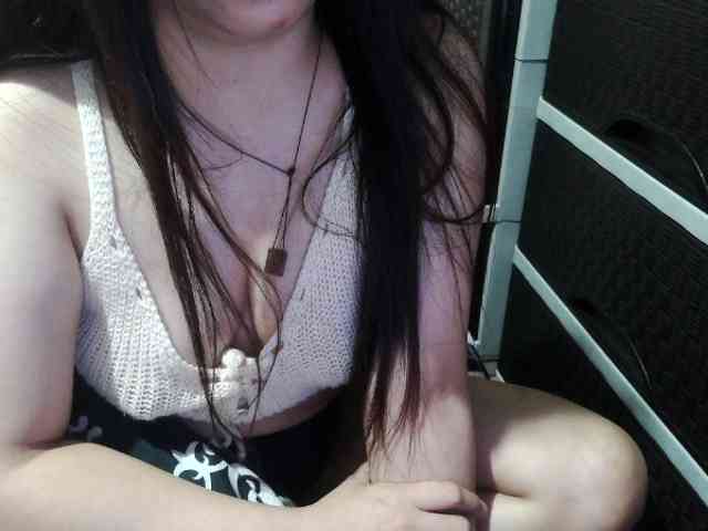Cassiee webcam
