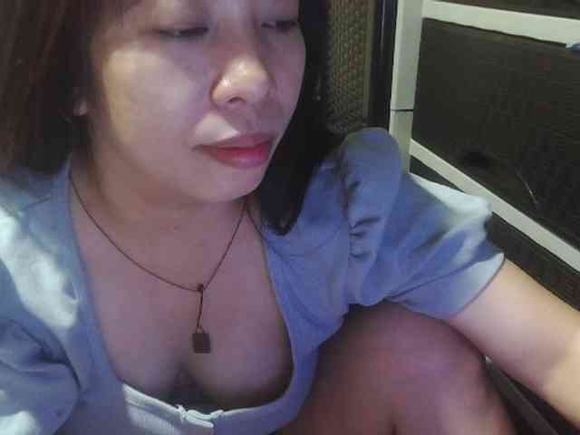 Cassiee webcam