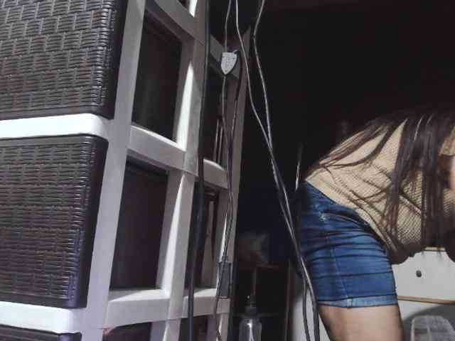 Cassiee webcam