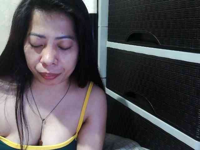 Cassiee webcam