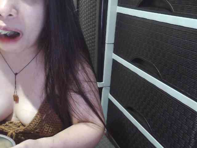 Cassiee webcam