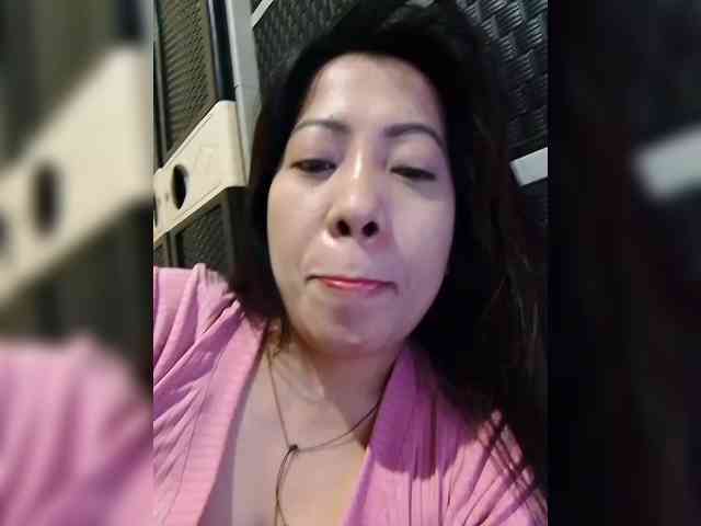 Cassiee webcam