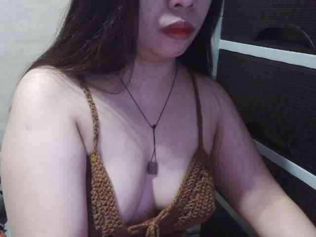 Cassiee webcam