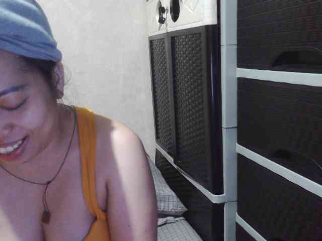Cassiee webcam