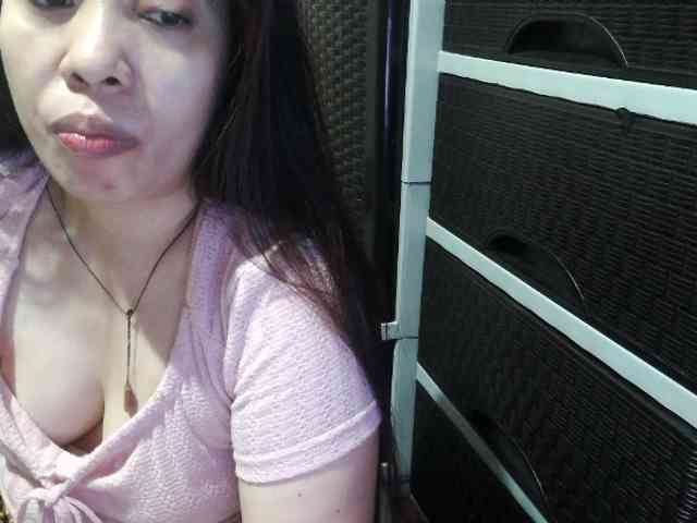 Cassiee webcam
