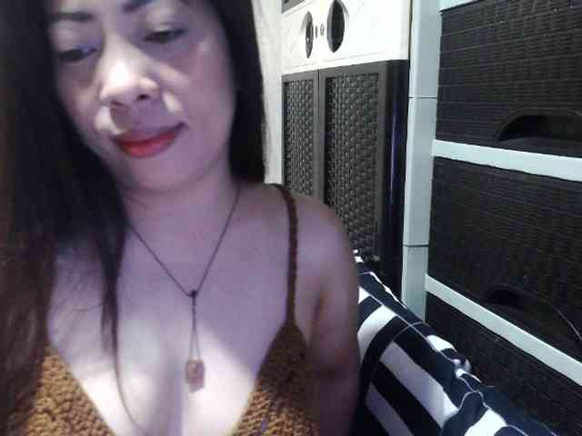 Cassiee webcam