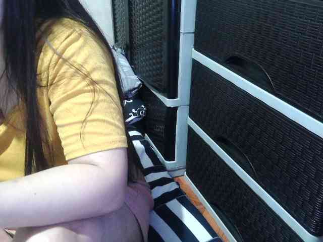 Cassiee webcam