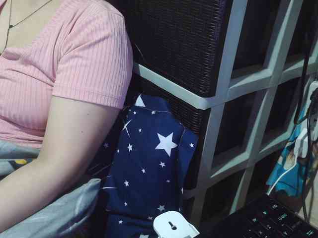 Cassiee webcam
