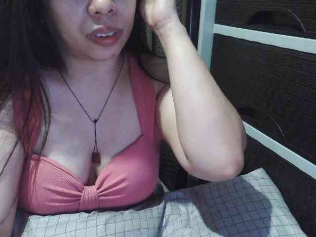 Cassiee webcam