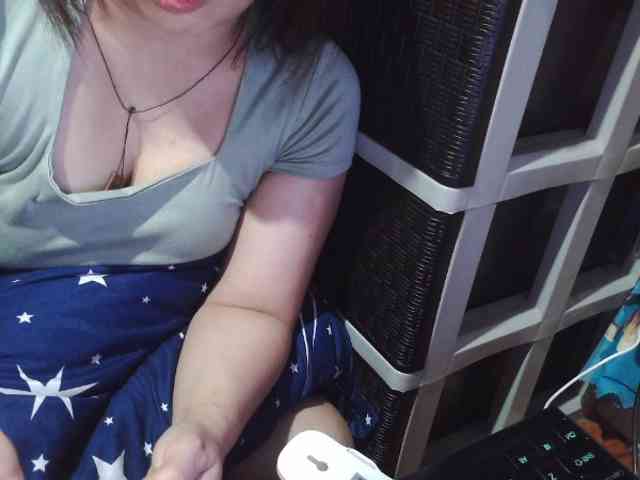 Cassiee webcam