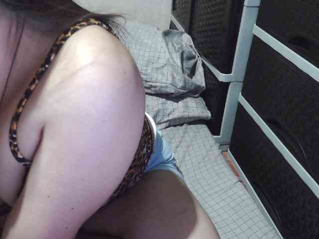 Cassiee webcam