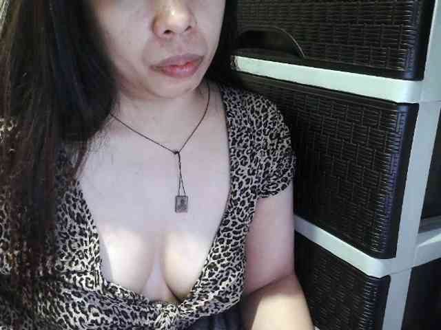 Cassiee webcam