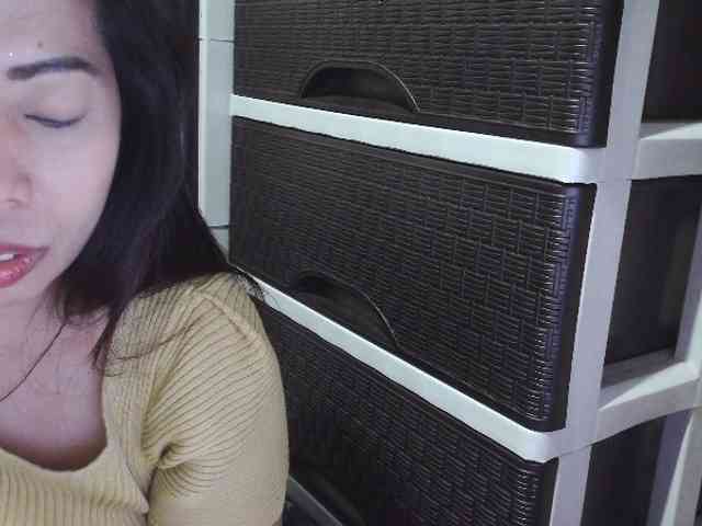 Cassiee webcam