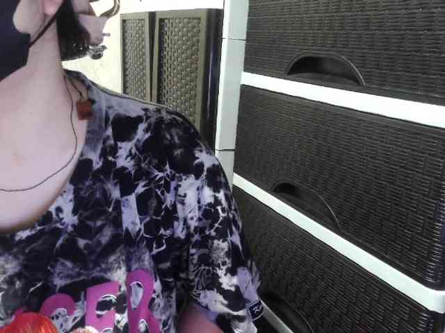 Kazzandra webcam