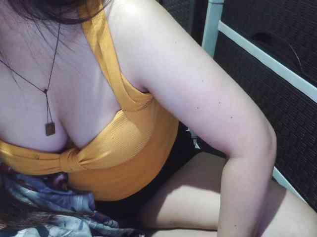 Cassiee webcam