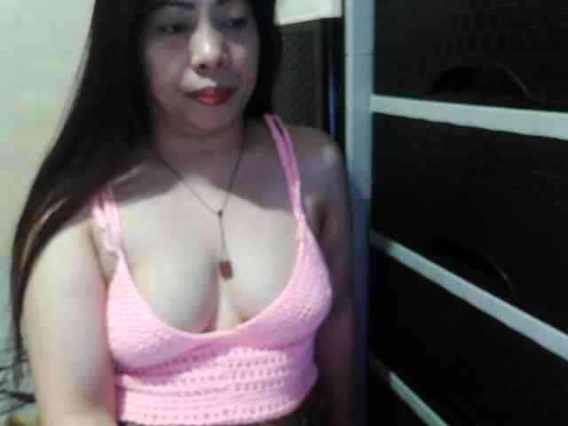 Cassiee webcam
