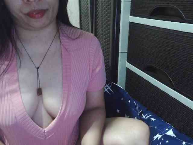 Cassiee webcam