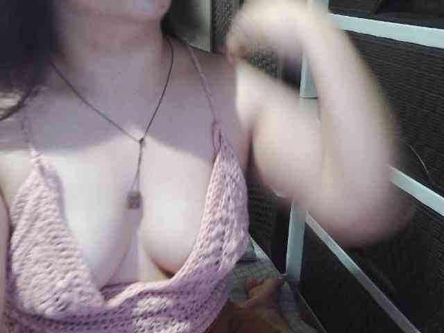 Cassiee webcam