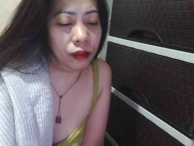 Cassiee webcam