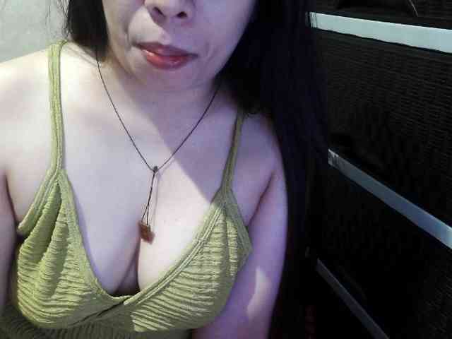Cassiee webcam