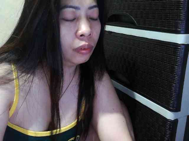 Cassiee webcam