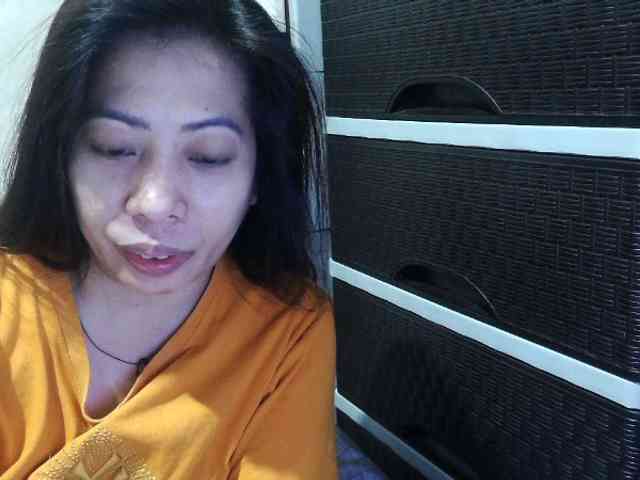 Cassiee webcam