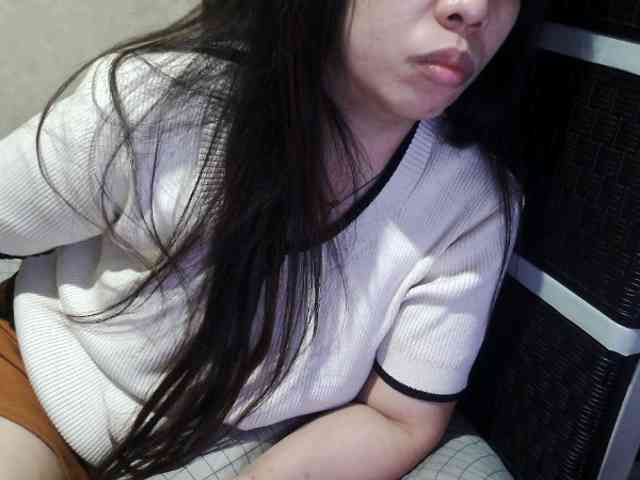 Cassiee webcam