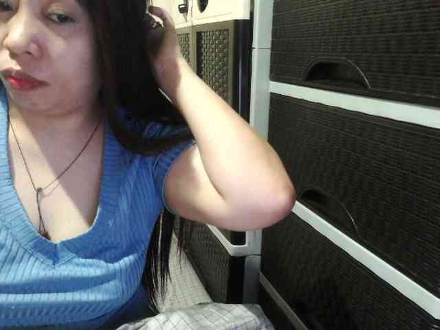 Cassiee webcam