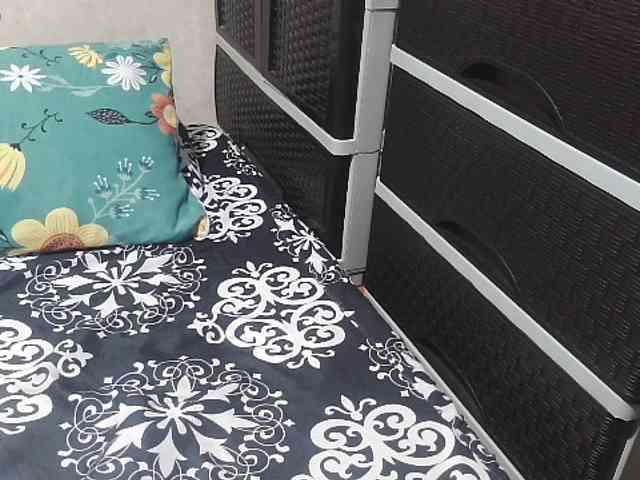 Kazzandra webcam