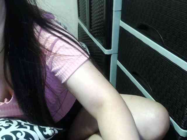 Cassiee webcam